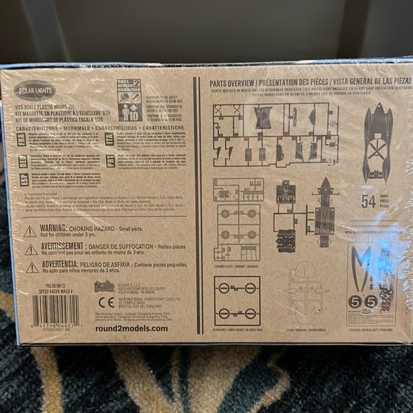 Speed Racer Mach 5 Race Car Retro 1/25 Scale Snap-It 54 Piece Skill 2 Model Kit - Picture 2 of 6